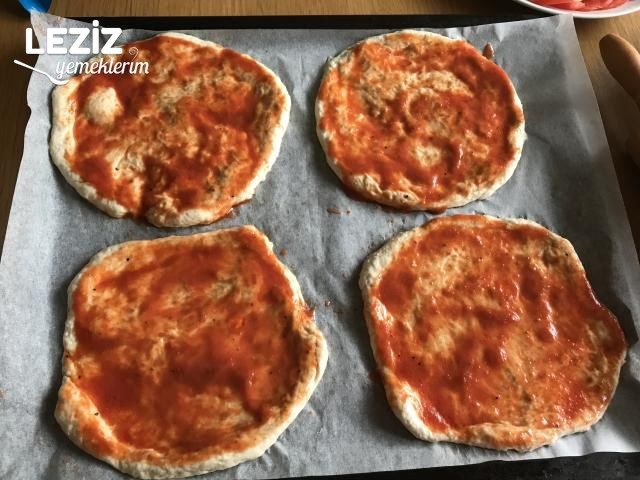 Mozzarella Peynirli Pizza