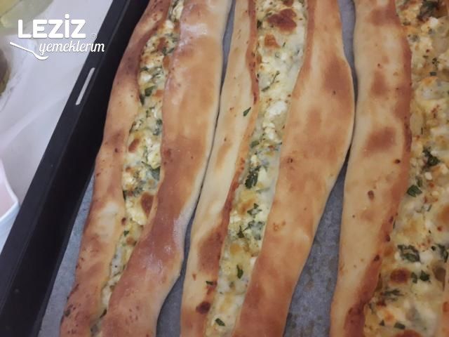 Enfes Peynirli Pide