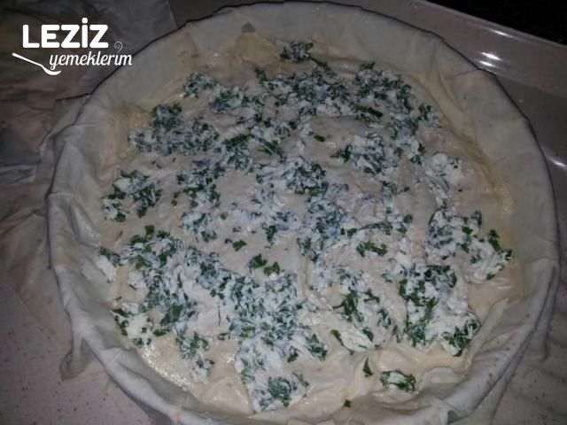 Tepside Peynirli Börek