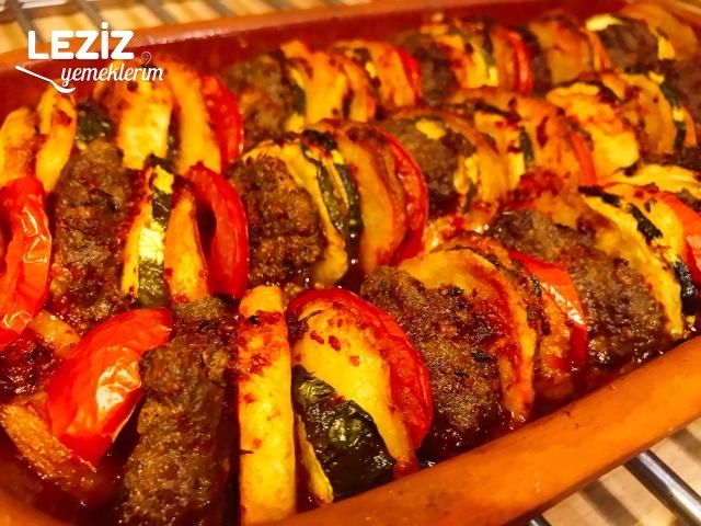 Fırında Köfteli Sebze Dizmesi
