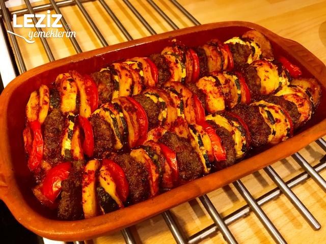 Fırında Köfteli Sebze Dizmesi