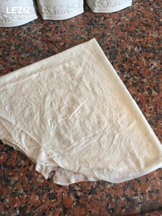 Sosisli Kürdan Böreği Tarifi