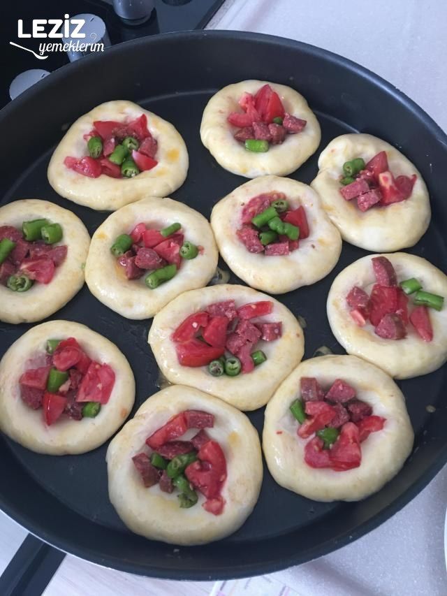 Ev Yapımı Mini Pizza