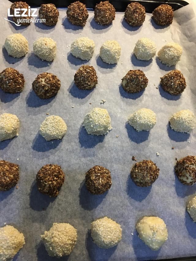 Mahlepli Susamlı Tuzlu Kurabiye Tarifi