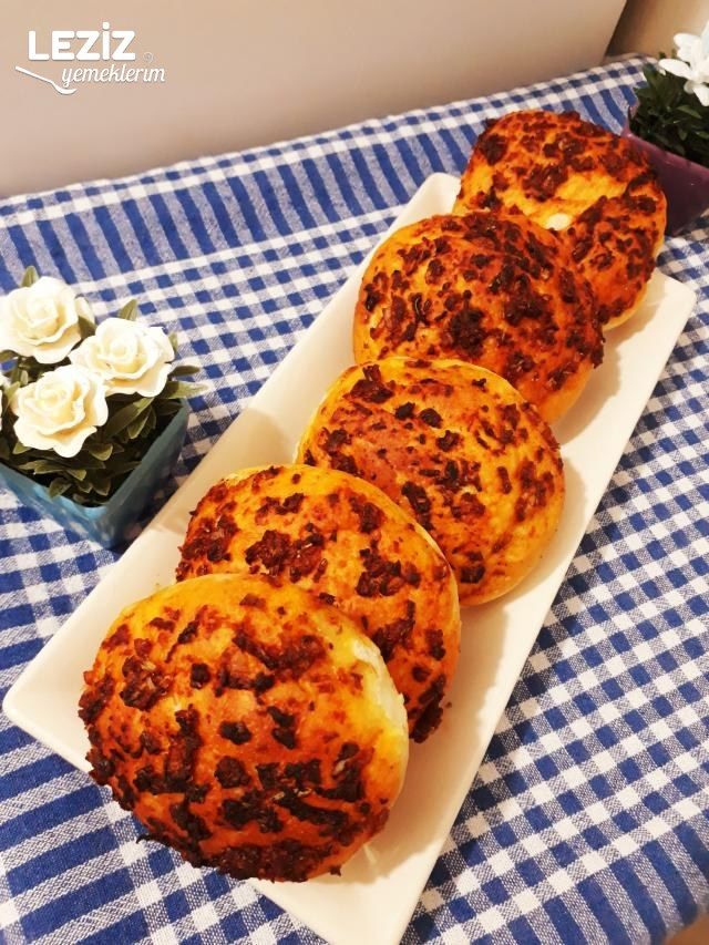 Porsiyonluk Salçalı Acılı Poğaça
