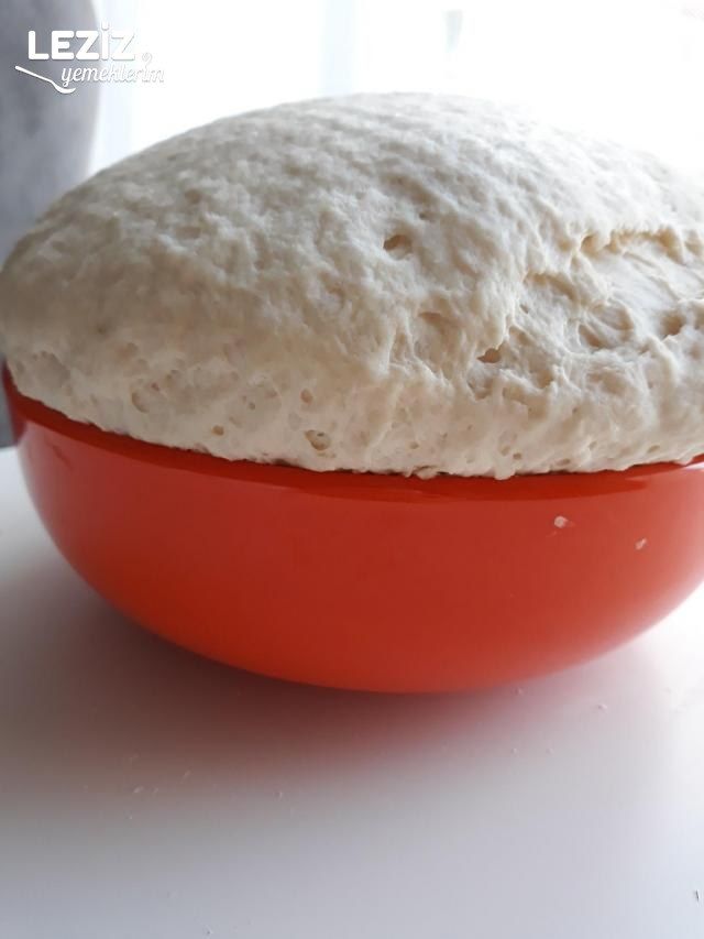 Ev Yapımı Pide (Sucuklu Kaşarlı)
