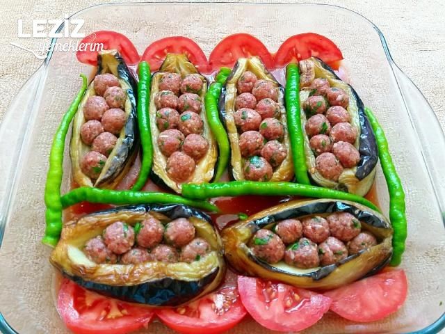 Nefis Köfteli Karnıyarık Tarifi