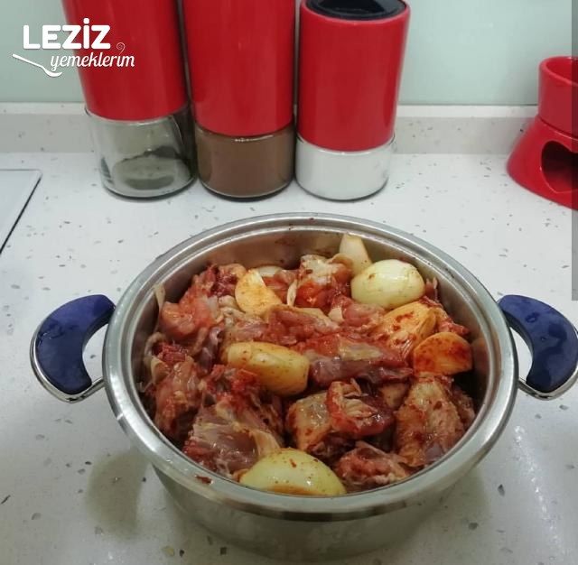 Tavuklu Tas Kebabı