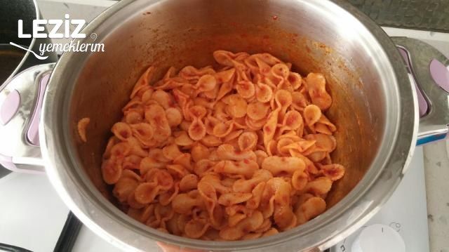 Salça Soslu Fiyonk Makarna