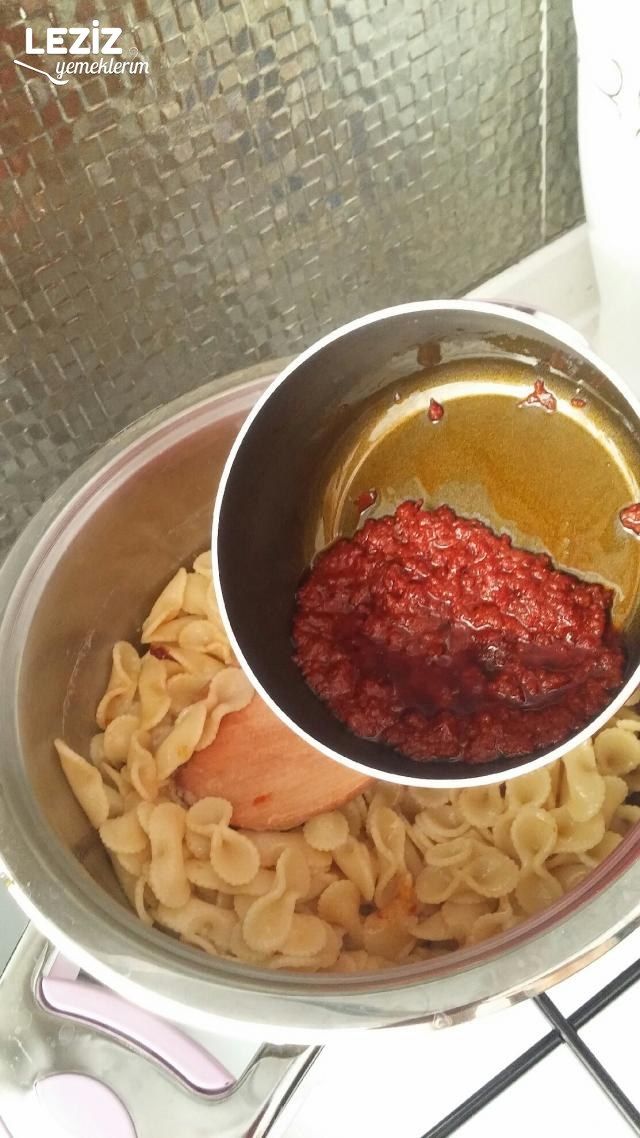 Salça Soslu Fiyonk Makarna