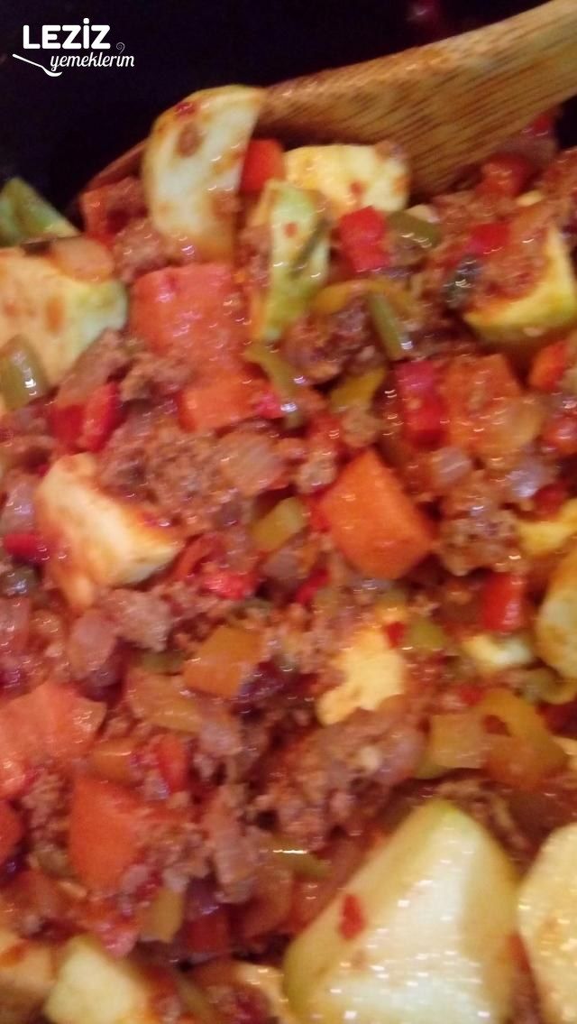 Nefis Kıymalı Kabak Yemeği (Birde Böyle Deneyin)