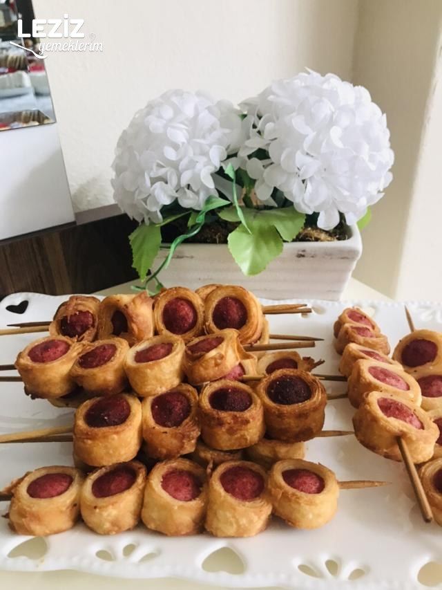 Sosisli Kürdan Börek