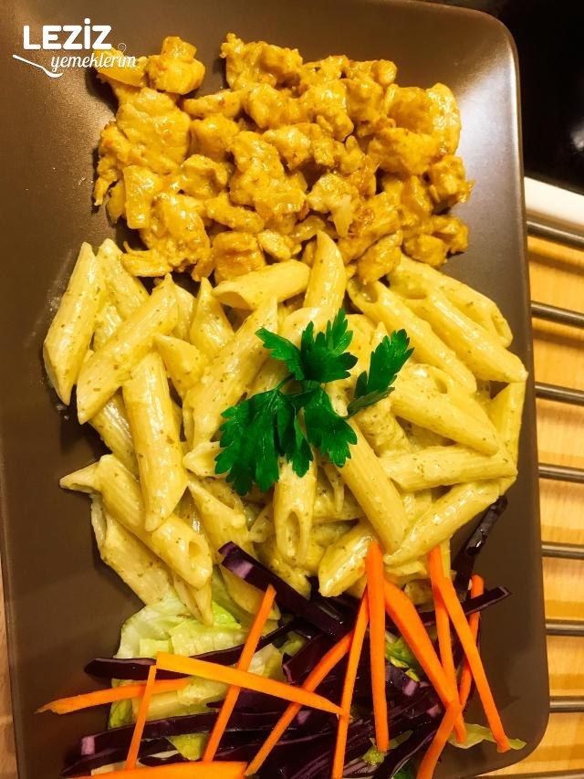 Pesto Soslu Makarna (Tavuk Dünyası Lezzetinde)