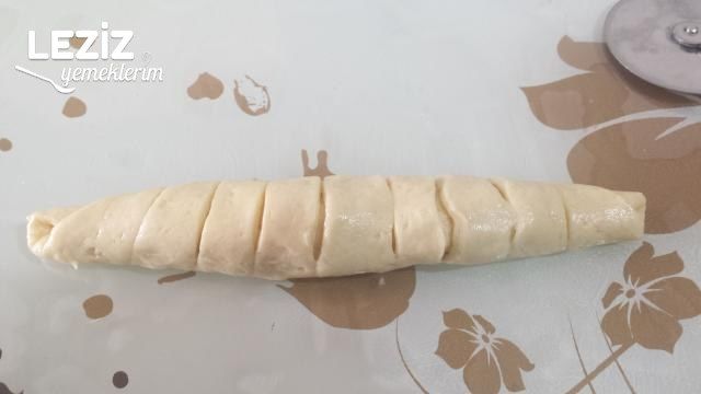 Şerit Çiçek Poğaça