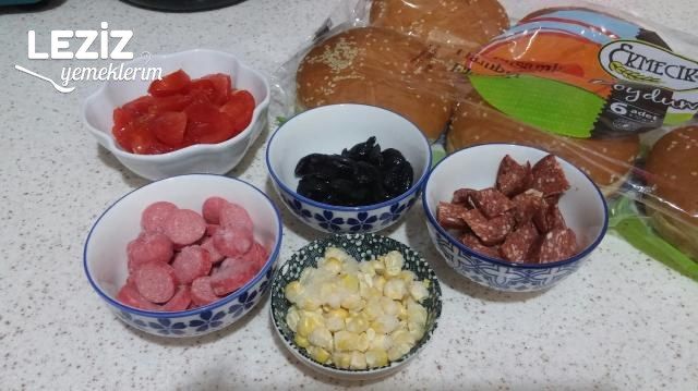 Hamburger Ekmeği Pizzası (Daha Yumusak Ve Daha Doyurucu)