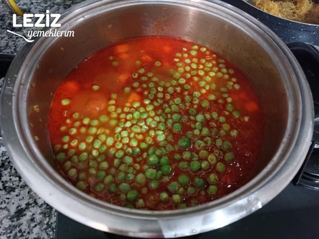 Havuçlu Patatesli Bezelye Yemeği