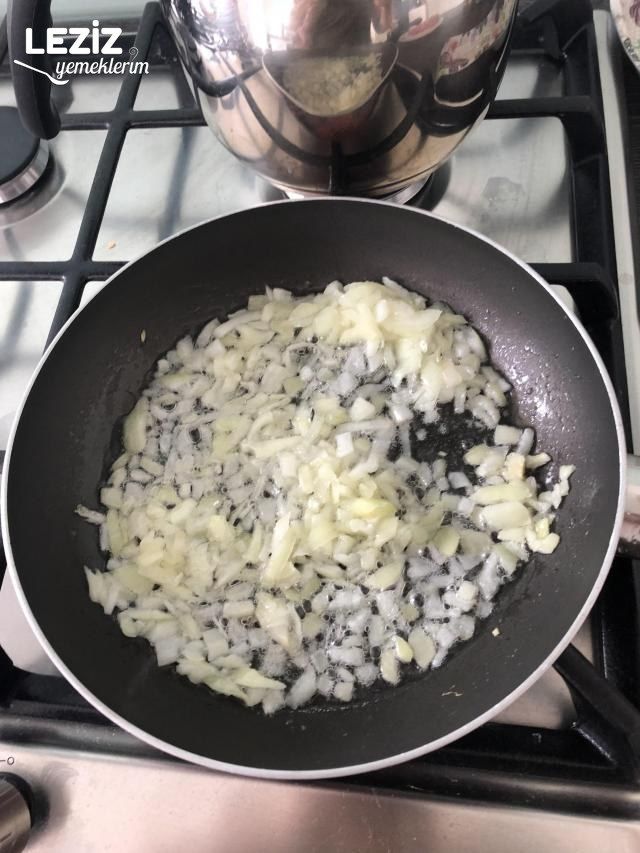 Nefis Kadınbudu Köfte Tarifi