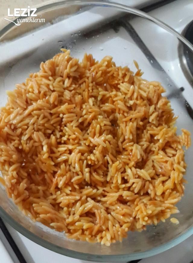 Yeşil Mercimekli Şehriye Salatası