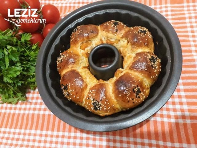 Maden Sulu Kek Kalıbında Poğaça