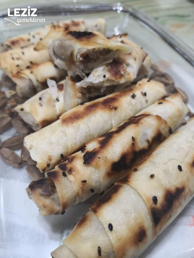 Köz Patlıcanlı Kıymalı Börek
