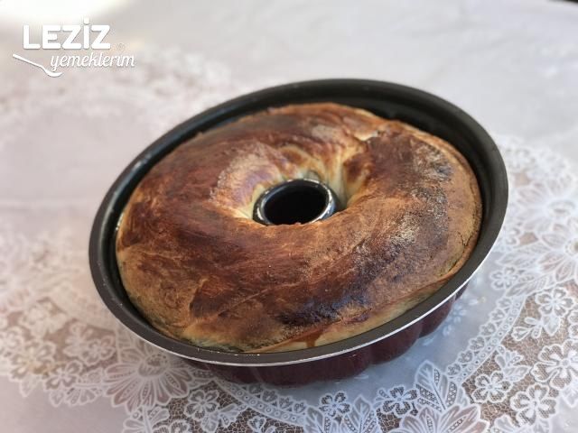 Kek Kalıbında Haşhaşlı Çörek