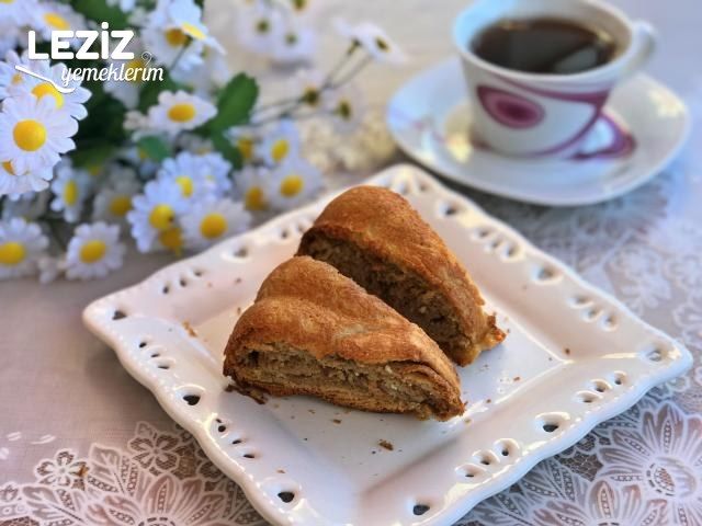 Kek Kalıbında Haşhaşlı Çörek