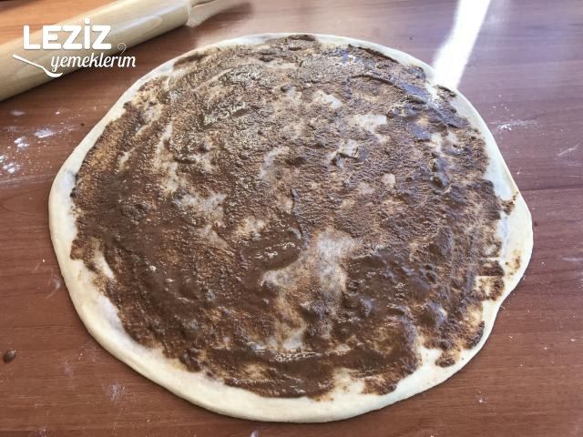 Kek Kalıbında Haşhaşlı Çörek