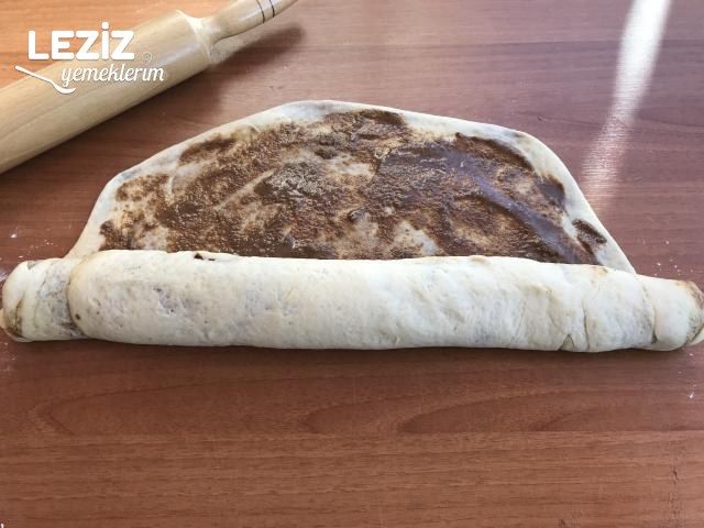 Kek Kalıbında Haşhaşlı Çörek