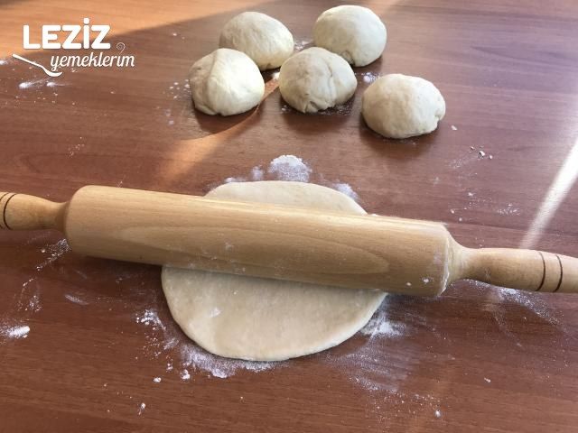 Kek Kalıbında Haşhaşlı Çörek