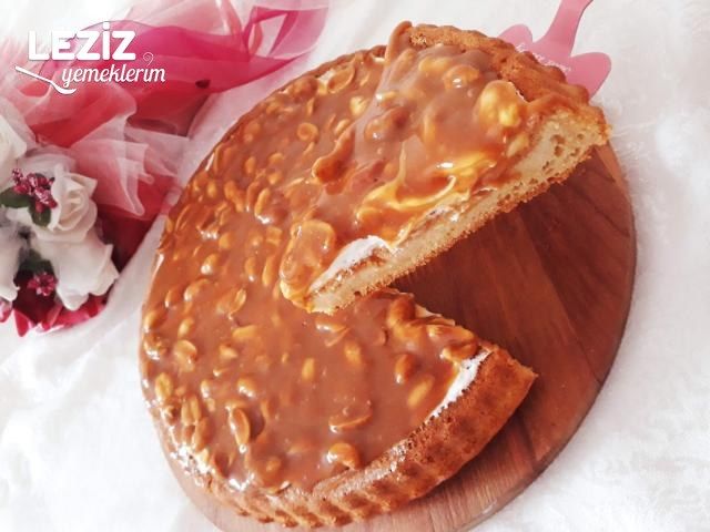 Yer Fıstıklı Karamelli Pasta