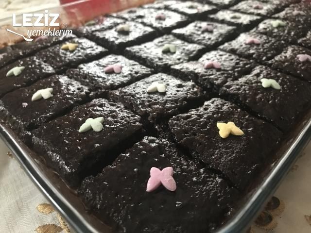 Islak Kek (Bol Soslu, Browni Tadında)