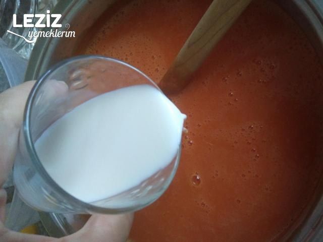Sütlü Domates Çorbası Yapımı (Püf Noktaları İle)