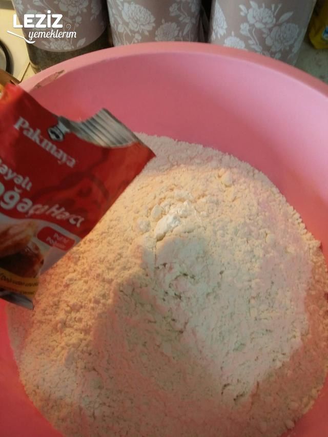 Pastane Poğaçası Nasıl Yapılır