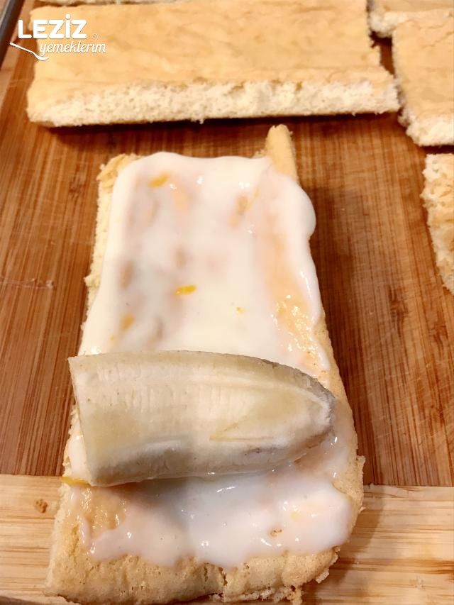 Porsiyonluk Rulo Pasta (Cevizli Ve Çikolata Soslu)
