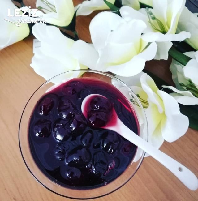Ev Yapımı Nefis Vişne Reçeli