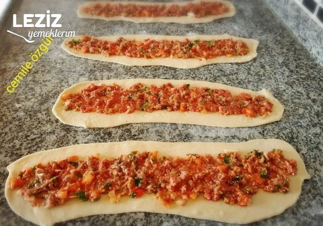 Evde Kıymalı Pide Yapımı