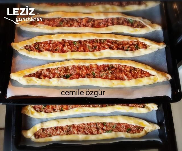 Evde Kıymalı Pide Yapımı