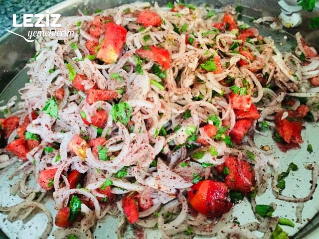 Kebap Salatası