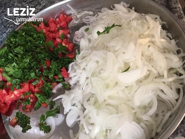 Kebap Salatası