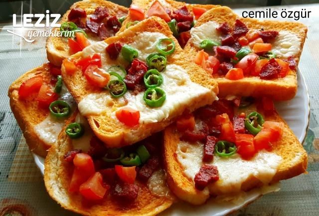 Ekmek Pizzaları