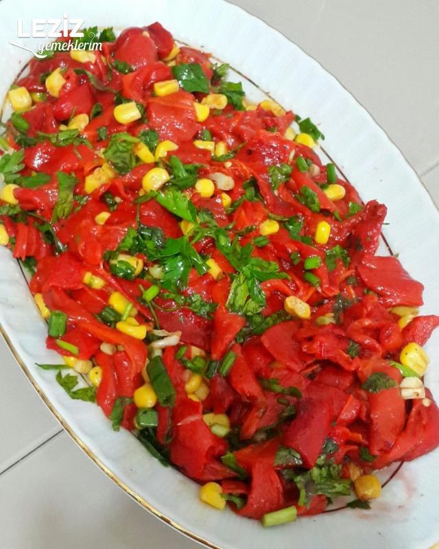 Kırmızı Biber Salatası