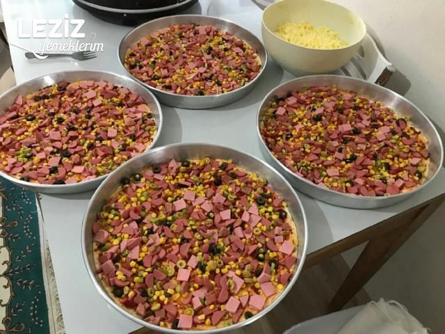 Bol Malzemeli Pizza