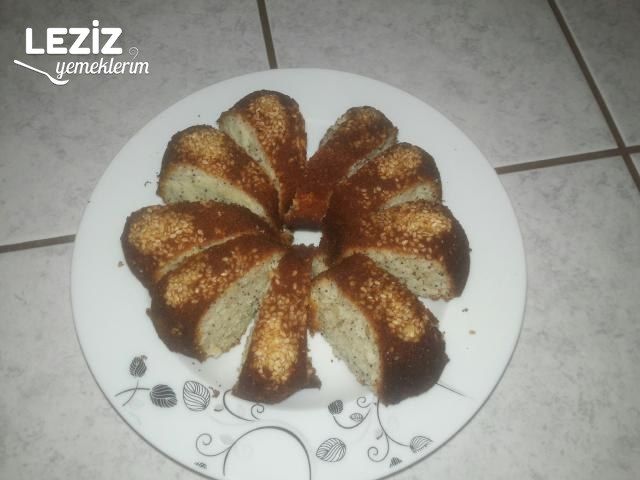 Mavi Haşhaşlı Kek