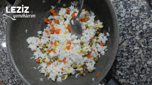 Garnitürlü Muhteşem Pirinç Pilavı