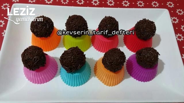Bisküvisiz Gerçek Çikolata Topları (Çay Kahve Yanına)