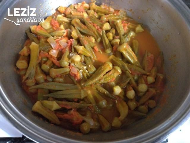 Zeytinyağlı Bamya Nasıl Yapılır?