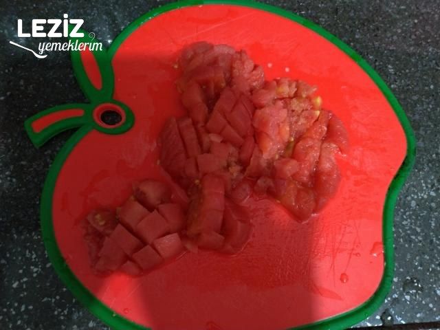 Zeytinyağlı Bamya Nasıl Yapılır?
