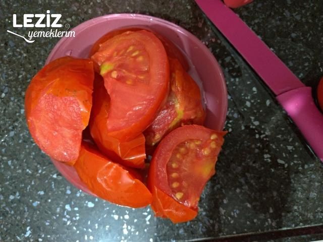 Zeytinyağlı Bamya Nasıl Yapılır?
