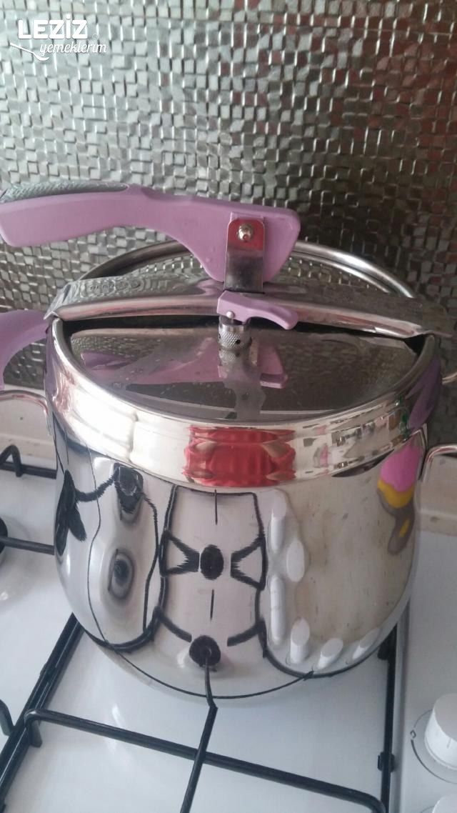 Et Suyu Nasıl Hazırlanır, Etli Nohut Nasıl Pişirilir?
