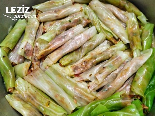 Soslu Lahana Sarması